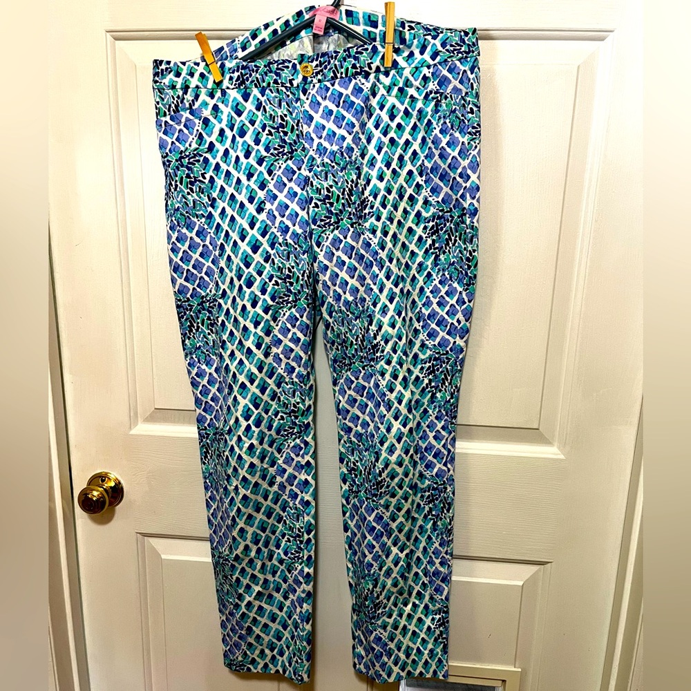 Women’s Lilly Pulitzer Kelly pants toe in pineapple print